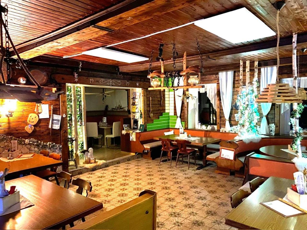Gasthof Woelger Admont Bagian luar foto